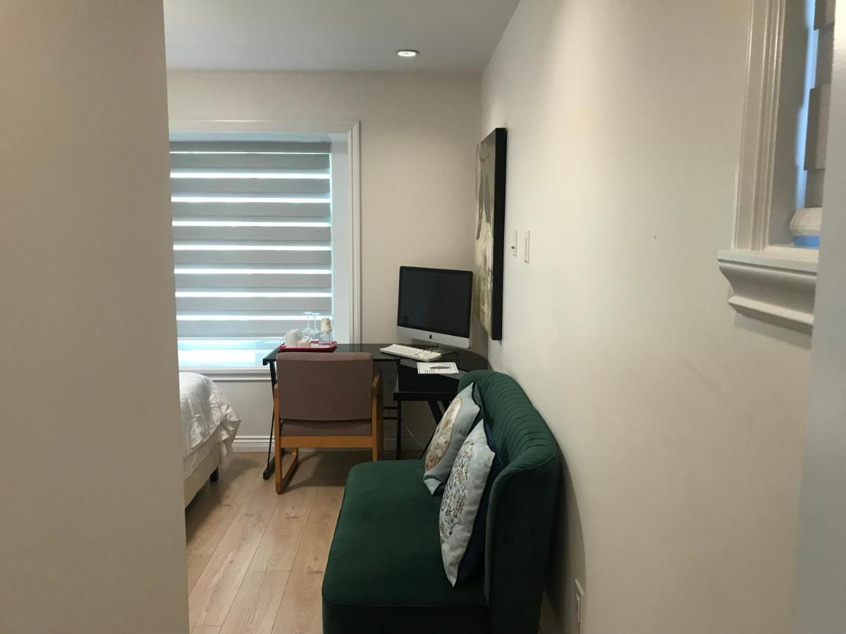 Holland Villa Vancouver ニューウエストミンスター エクステリア 写真